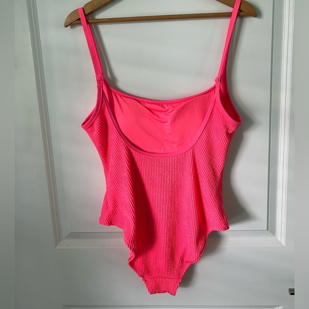 💌 Aerie Crinkle Scoop Full Coverage One Piece Swimsuit in Coral Sun - Picture 6 of 8